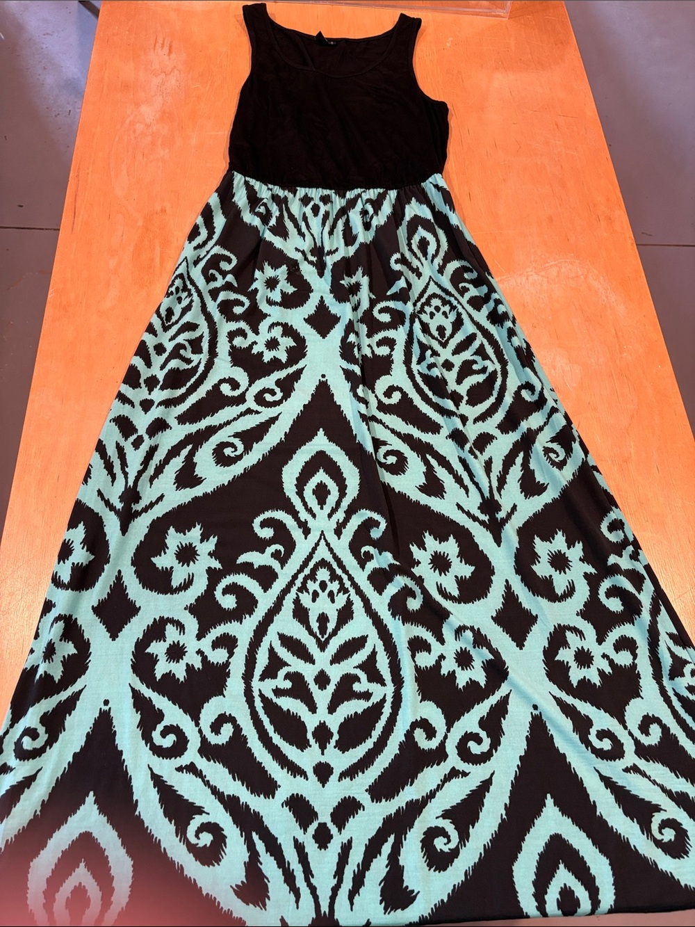 Black & Aqua Printed Sleeveless Maxi Dress